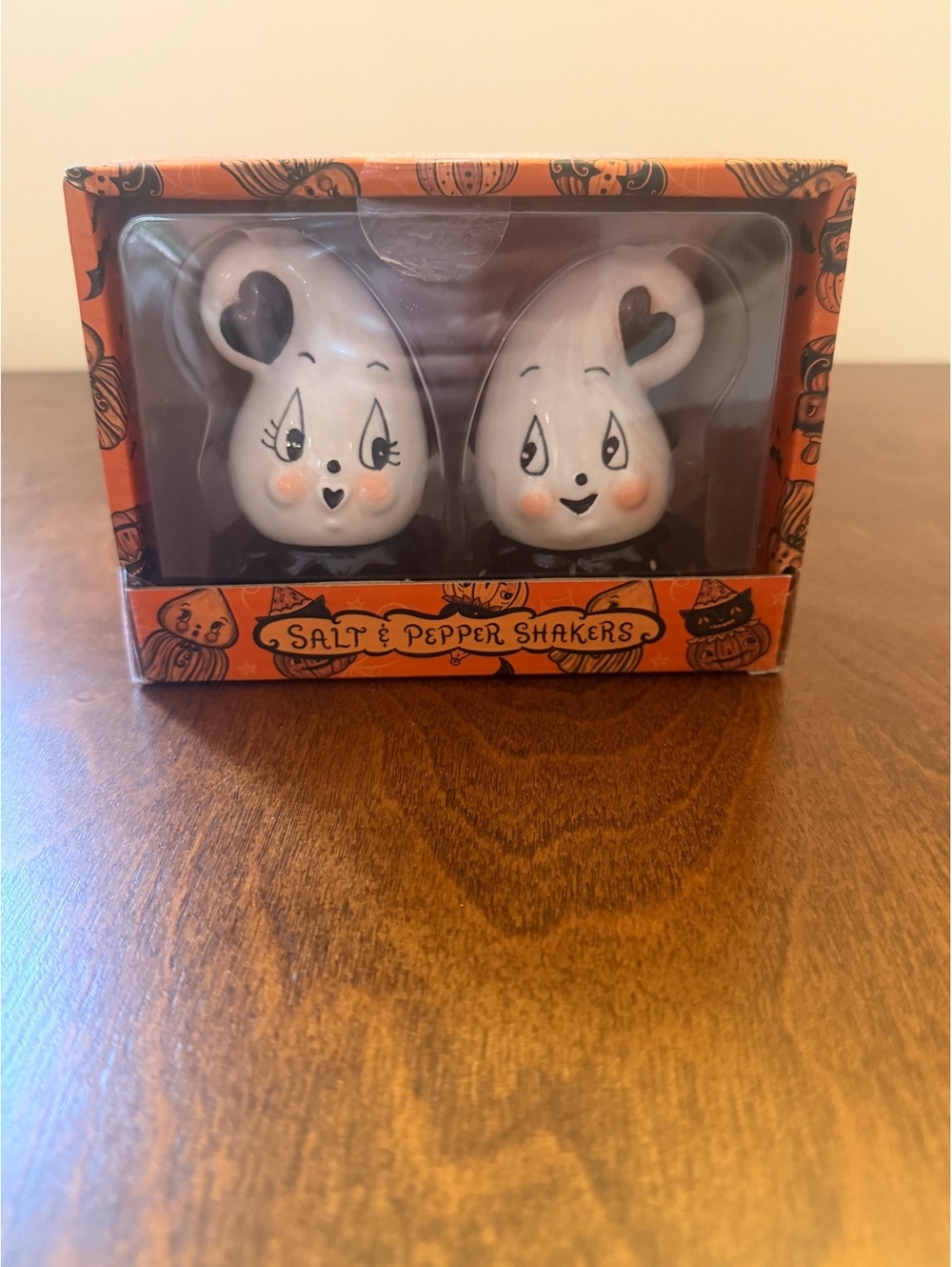 Johanna Parker Halloween Ghost Salt and Pepper Shakers Set